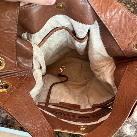 Authentic Michael Kors Handbag Suede - Picture 5 of 6